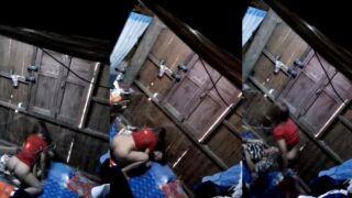အိမ်တံခါးတွေပိတ်ပြီး ခိုးစားနေတာ